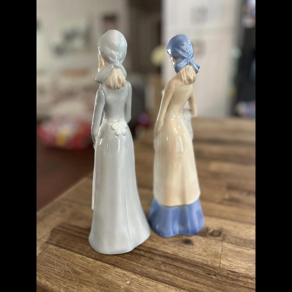 Vintage Porcelain Peasant Lady Figurines Set of‎ 2 Maidens 1990s Brinnco 10" - Picture 3 of 7